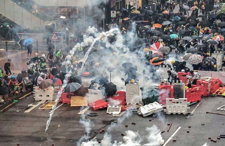 香港 デモ 理由 わかり やすく